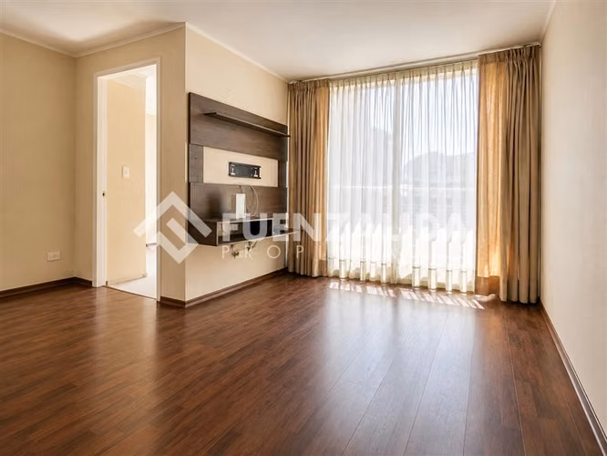 Departamento en arriendo de 2 dorm Metro Las Rejas y Ecuador