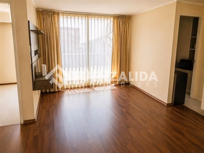 Departamento en arriendo de 2 dorm Metro Las Rejas y Ecuador