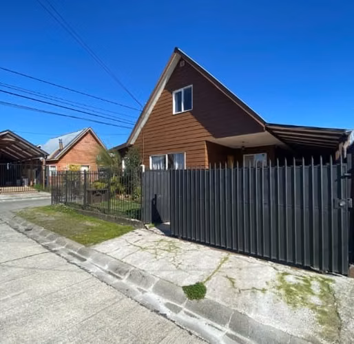 VENTA CASA 2 PISOS EN SECTOR PARQUE FUNDADORES