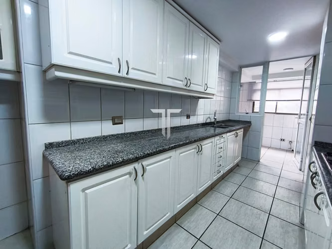 Departamento en arriendo c/ estacionamiento en Barrio El Golf