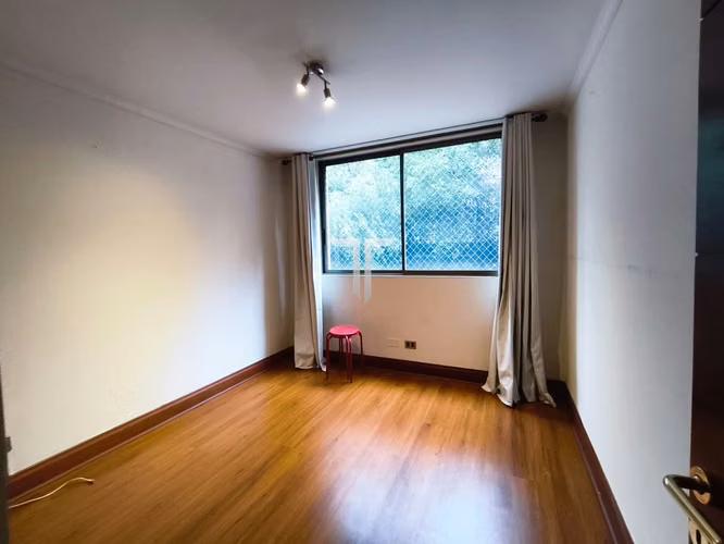 Departamento en arriendo c/ estacionamiento en Barrio El Golf