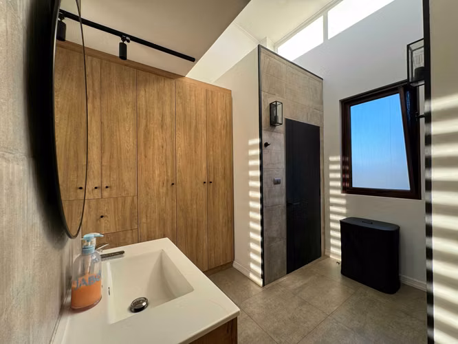 Moderna y Elegante Propiedad en Venta - Imagen 7