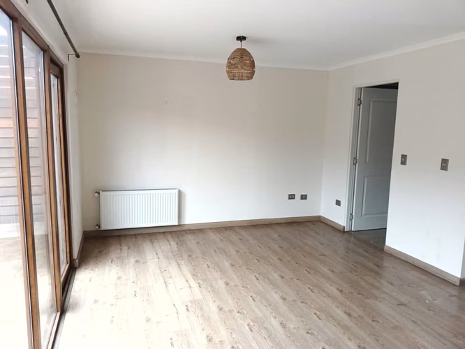 Se arrienda casa en condominio
