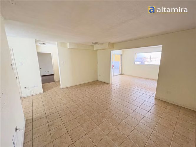 Casa en arriendo de 4 dorm. en Iquique