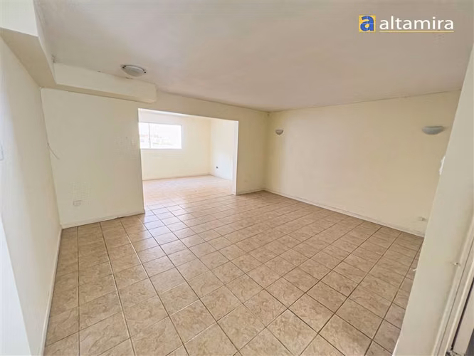 Casa en arriendo de 4 dorm. en Iquique