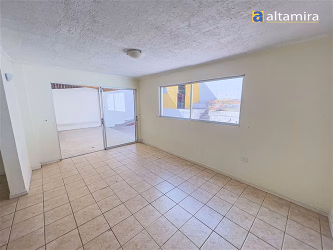 Casa en arriendo de 4 dorm. en Iquique