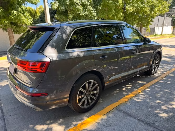 AUDI Q7 45 TDI (7P) - 2020 | 2810