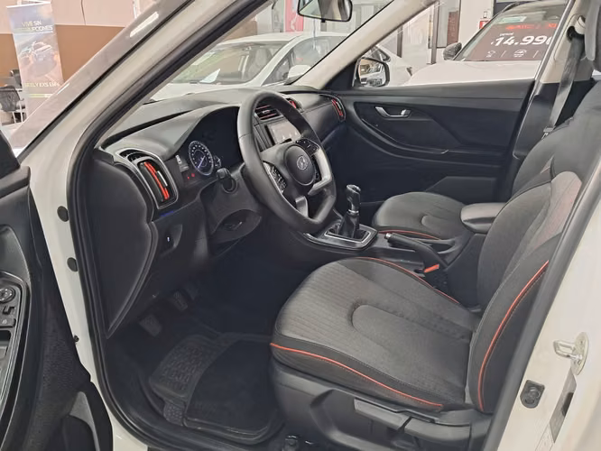 HYUNDAI CRETA 1.5 SU2I PLUS MT 2022