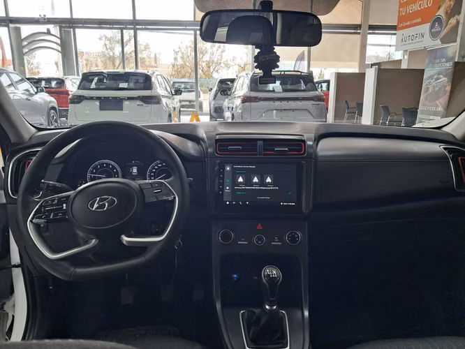 HYUNDAI CRETA 1.5 SU2I PLUS MT 2022