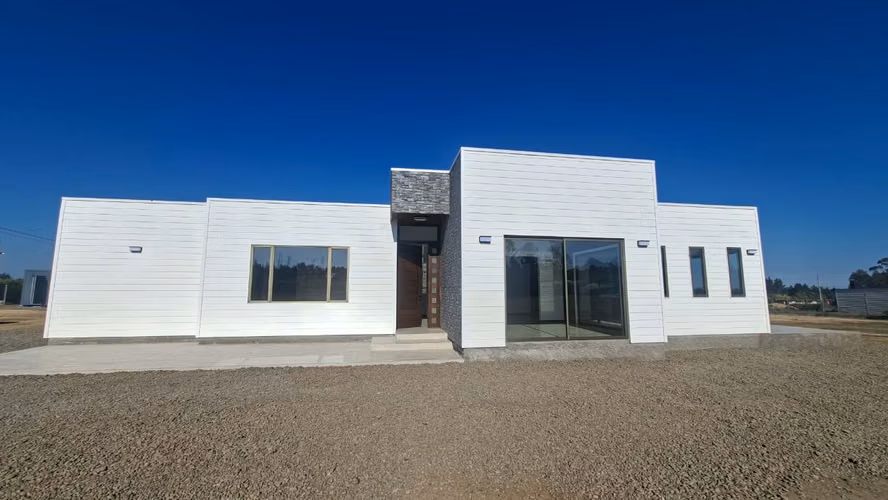 VENDO PARCELA CON CASA NUEVA EN ALGARROBO