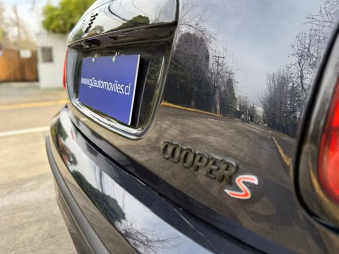 MINI COOPER 3 PUERTAS S 2.0 HB FAVOURED - 2024 | 4327