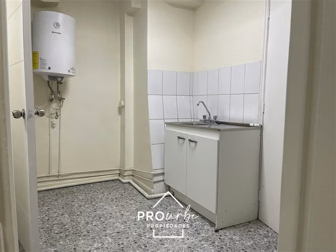 Gran Oportunidad Amplio Dpto/Oficina 3D/2B Patio Interior - Imagen 3