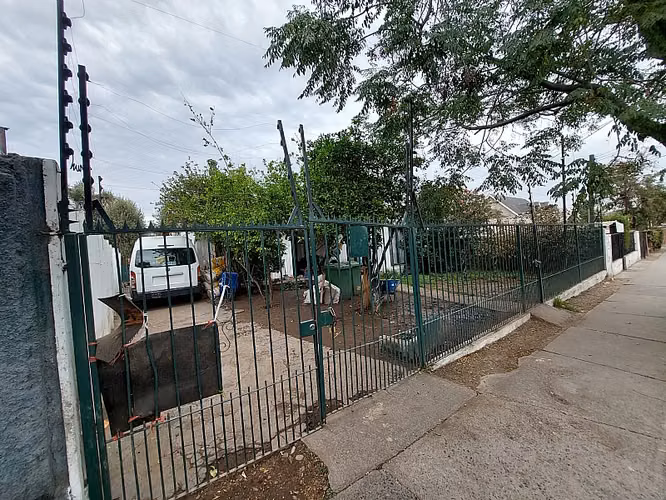 AMPLIA CASA CON OFICINAS Y GALPÓN CALLE LIBERTAD MAIPÚ - Imagen 26