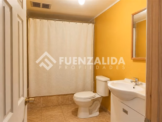 Vendemos amplia casa 4D2B excelente ubicación en Llanquihue