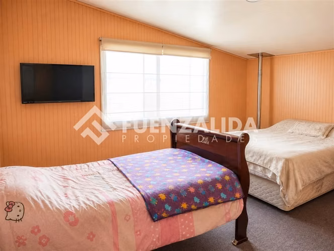 Vendemos amplia casa 4D2B excelente ubicación en Llanquihue