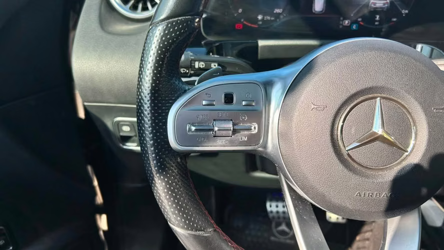 Mercedes Benz GLA220 220D 4MATIC 2.0 AUT (2022)