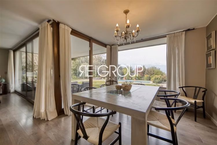 Casa en condominio en venta de 5 dorm. en Lo Barnechea