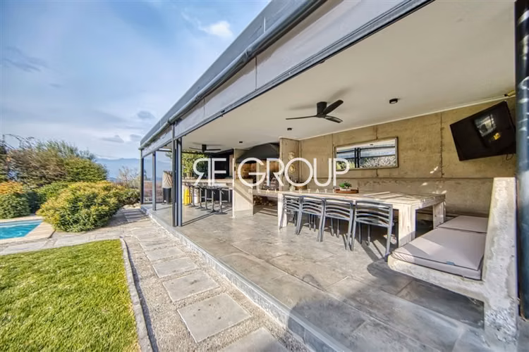 Casa en condominio en venta de 5 dorm. en Lo Barnechea