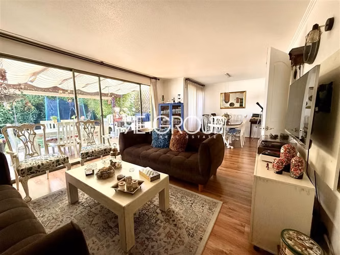 Casa en venta de 4 dorm. en Lo Barnechea - Imagen 2