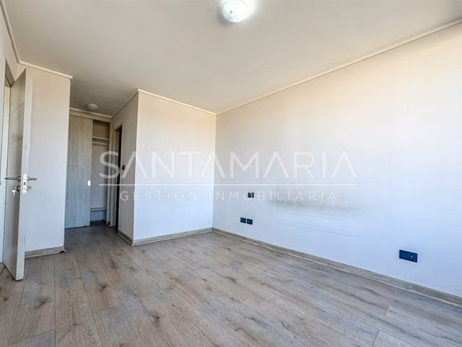 Arriendo Dpto. 2 Dorm con Estac en calle Heras, Concepción
