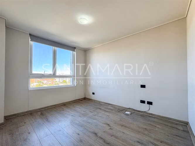 Arriendo Dpto. 2 Dorm con Estac en calle Heras, Concepción