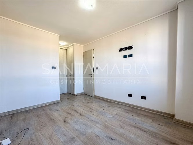 Arriendo Dpto. 2 Dorm con Estac en calle Heras, Concepción