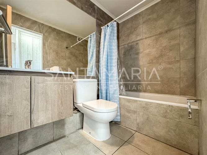 Arriendo Dpto. 2 Dorm con Estac en calle Heras, Concepción