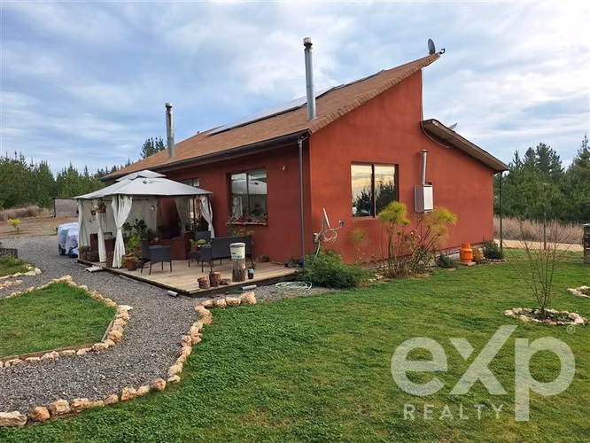 Vende Sitio con casa 135m2 en Pichilemu - Imagen 11