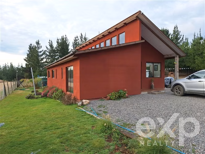 Vende Sitio con casa 135m2 en Pichilemu