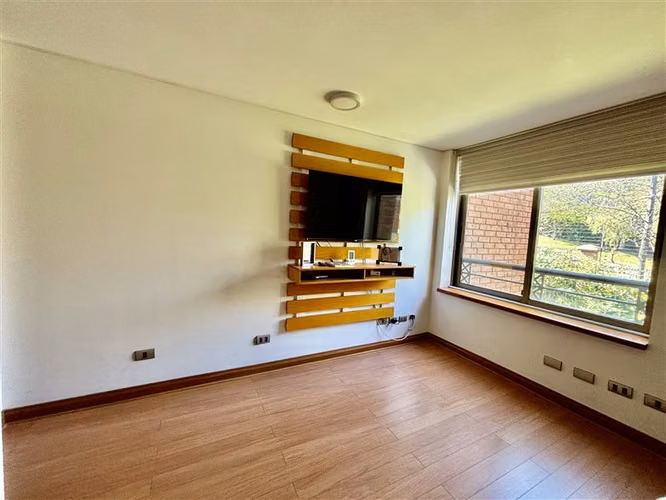 Departamento en venta de 3 dorm. en Vitacura