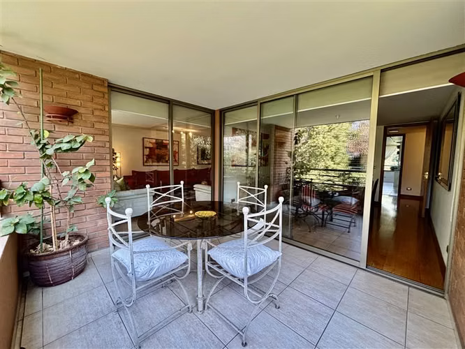 Departamento en venta de 3 dorm. en Vitacura