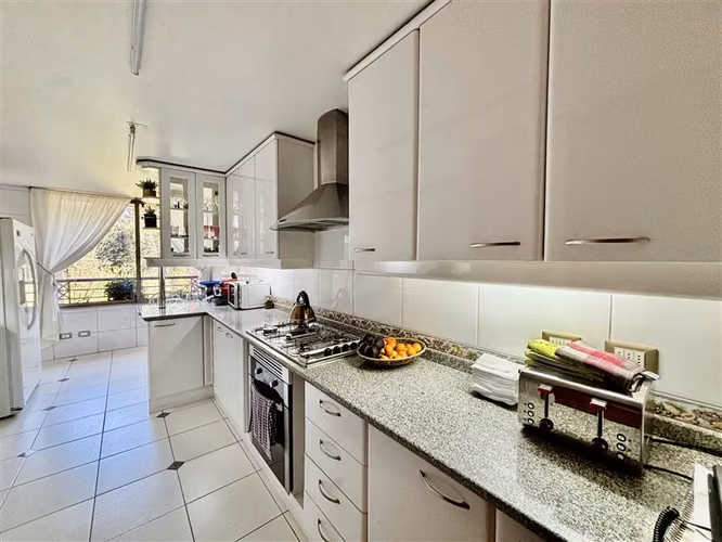 Departamento en venta de 3 dorm. en Vitacura