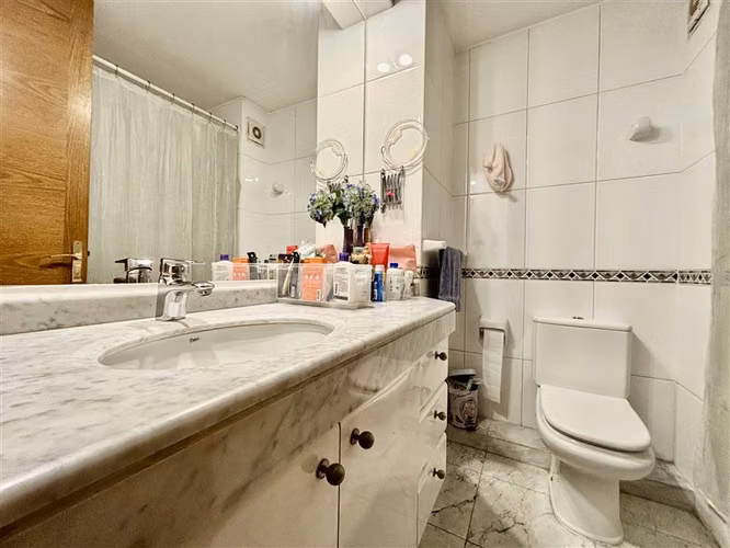 Departamento en venta de 3 dorm. en Vitacura
