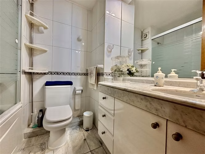 Departamento en venta de 3 dorm. en Vitacura