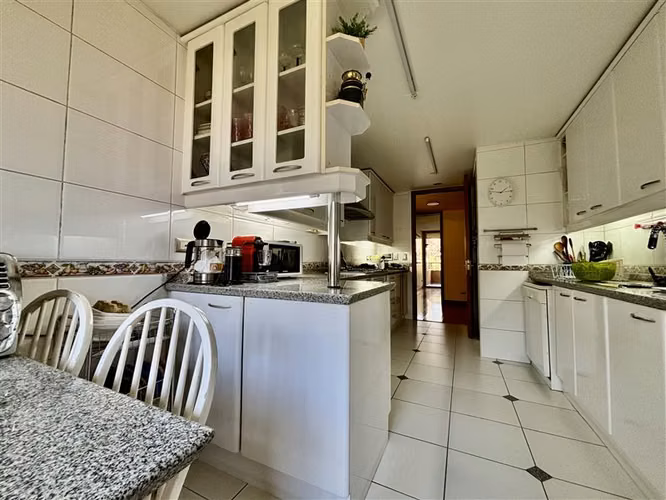 Departamento en venta de 3 dorm. en Vitacura