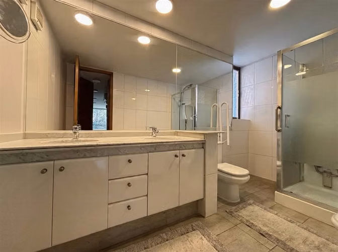 Departamento en venta de 3 dorm. en Vitacura