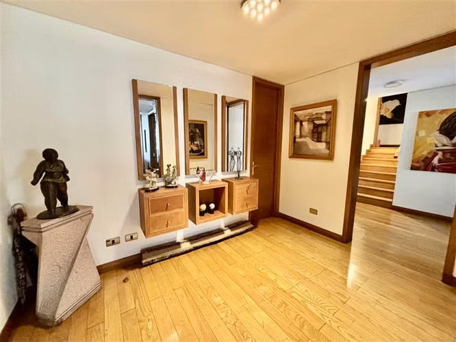 Departamento en venta de 3 dorm. en Vitacura