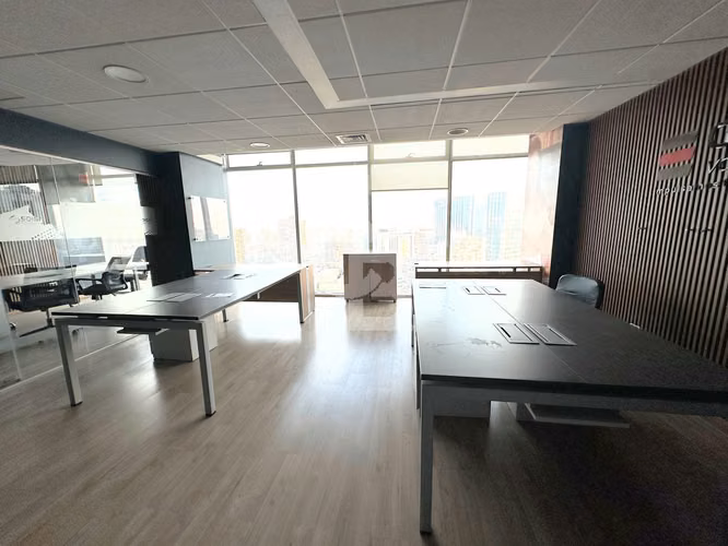 Amplia Oficina en Arriendo - Ubicación Inmejorable - Imagen 4