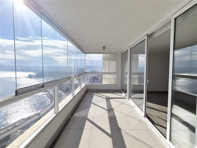 Departamento en arriendo de 3 dorm. en Viña del Mar