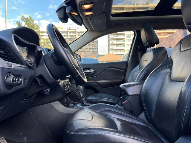 Jeep Cherokee LIMITED 3.2 2015