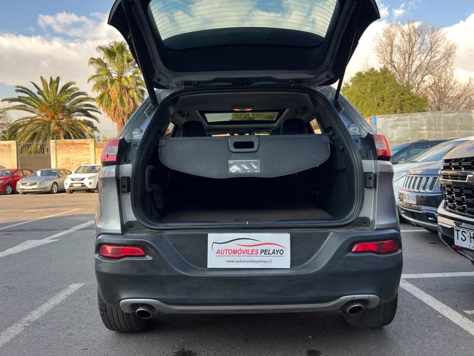 Jeep Cherokee LIMITED 3.2 2015