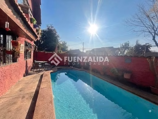 Casa en venta de 5 dorm. en Las Condes