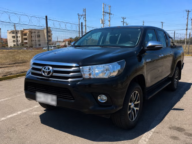 Toyota Hilux 2017 Bencina + GLP Certificado | 125.000 km