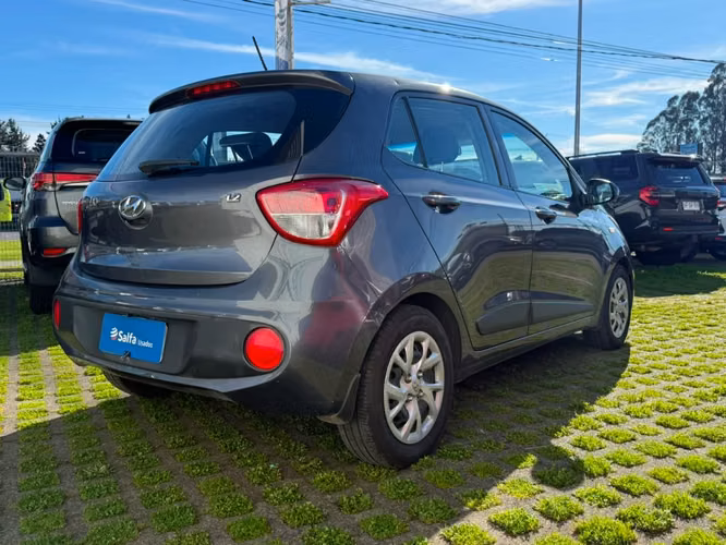 Hyundai I10  1.2 GLS 4X2 HB AC 2AB MT 5P 2017