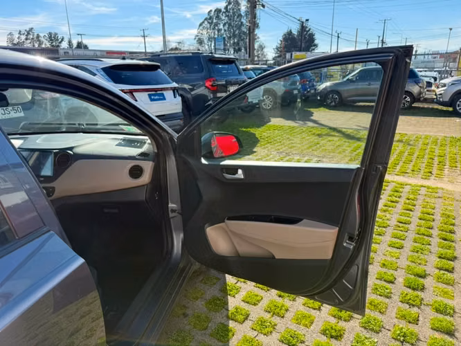 Hyundai I10  1.2 GLS 4X2 HB AC 2AB MT 5P 2017