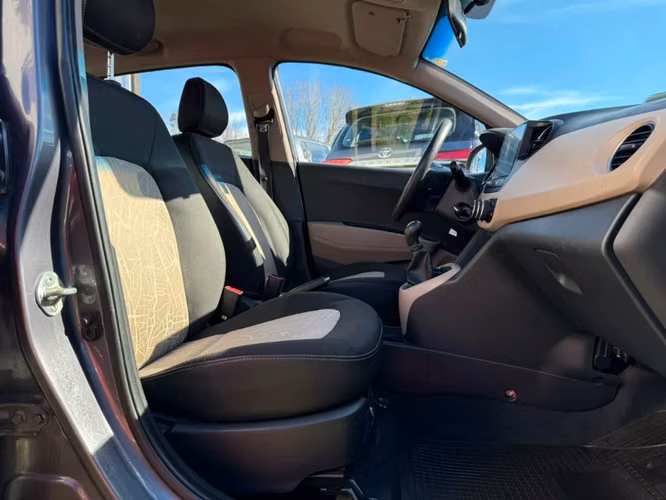 Hyundai I10  1.2 GLS 4X2 HB AC 2AB MT 5P 2017