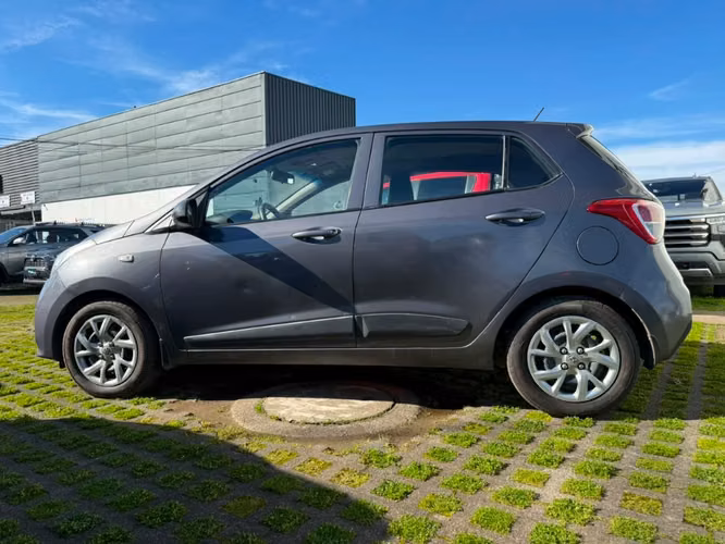 Hyundai I10  1.2 GLS 4X2 HB AC 2AB MT 5P 2017