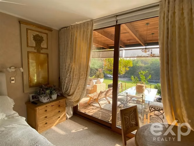Exclusiva Casa, 5D,5B.  en cond. Los Bosques, Chicureo