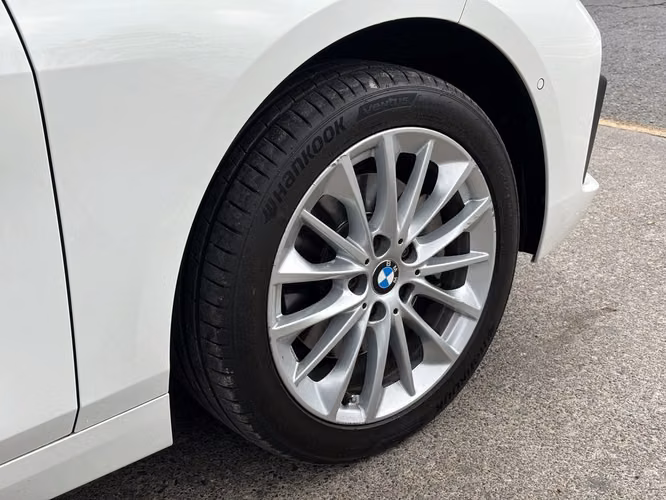 BMW 118 2023