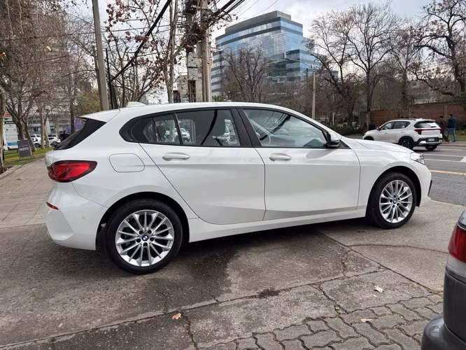 BMW 118 2023